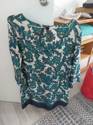 Vestido estampado floral entretiempo