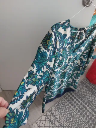 Vestido estampado floral entretiempo