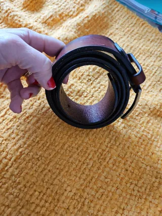 Cinturón de cuero marrón