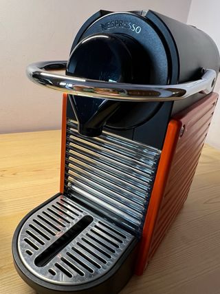 Cafetera Nespresso Krups Naranja
