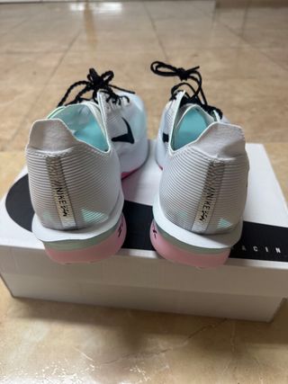 Nike ZoomX Vaporfly Next% 4