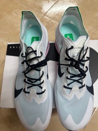 Nike ZoomX Vaporfly Next% 4