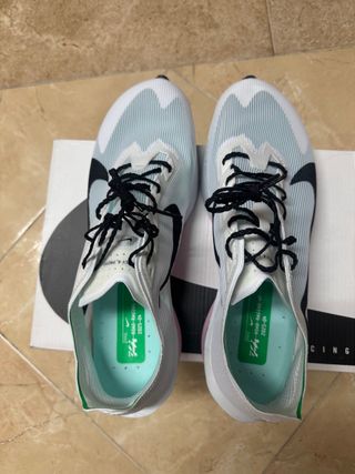 Nike ZoomX Vaporfly Next% 4