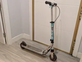 Patinete Decathlon con freno