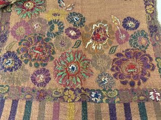 Chal grande estampado floral vibrante