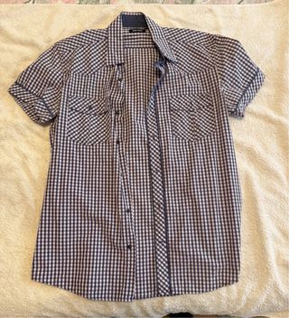 Camisa de cuadros morado  y blanco