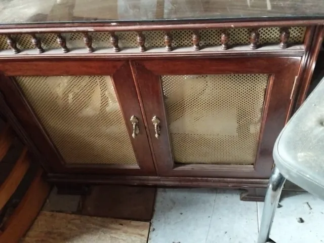 Mobile per coprire il radiatore in legno e rattan