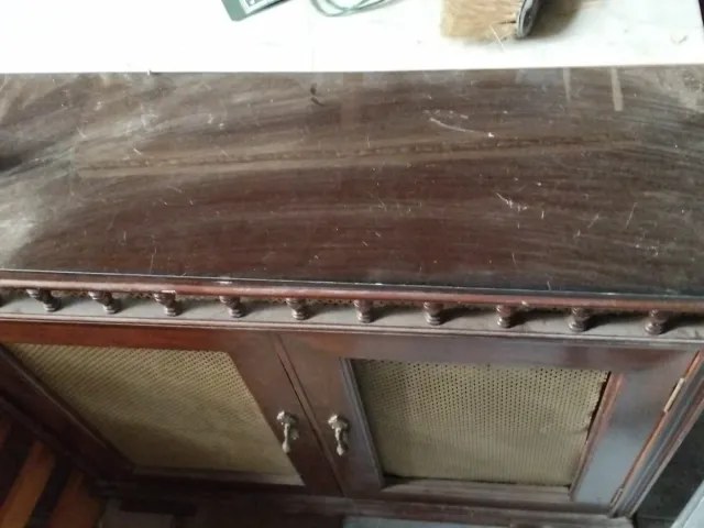 Mobile per coprire il radiatore in legno e rattan