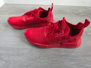 Adidas NMD Talla 43 1/3 Roja