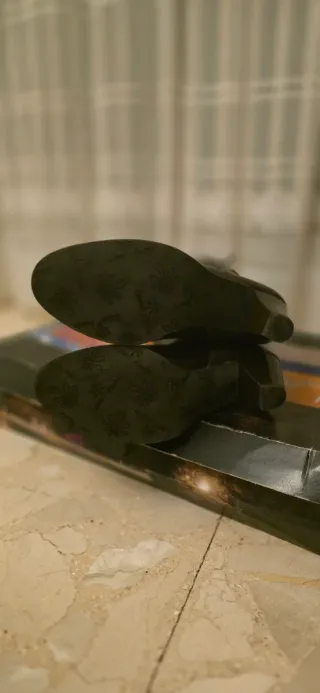 Botas tacón piel marrón oscuro talla 35