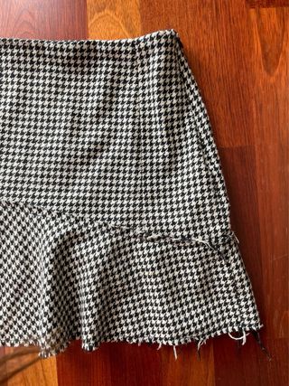 Falda Zara cuadros blanco y negro
