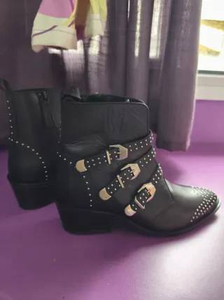 Botines IKKS negros con tachuelas