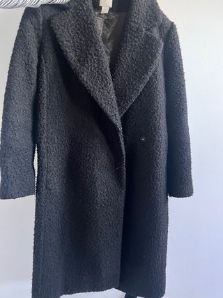 Abrigo H&M Negro Oversize Texturizado