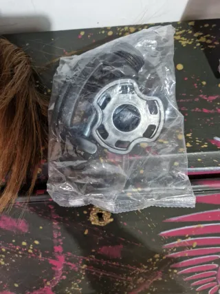 Testa per parrucchiere con capelli castani