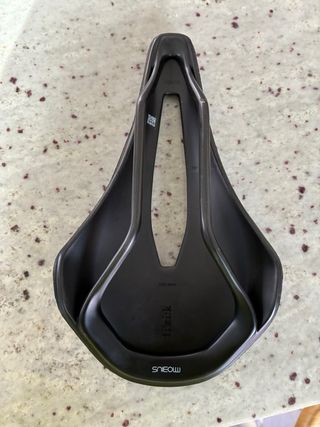 Sillín FIZIK Argo Vento 00 140mm