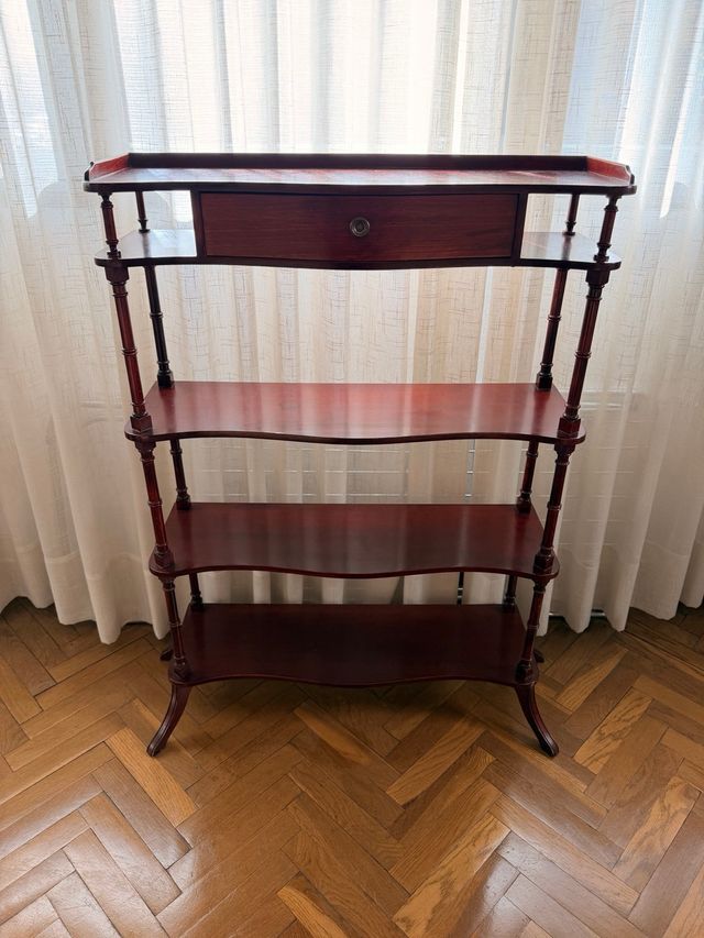 Mueble aparador de madera