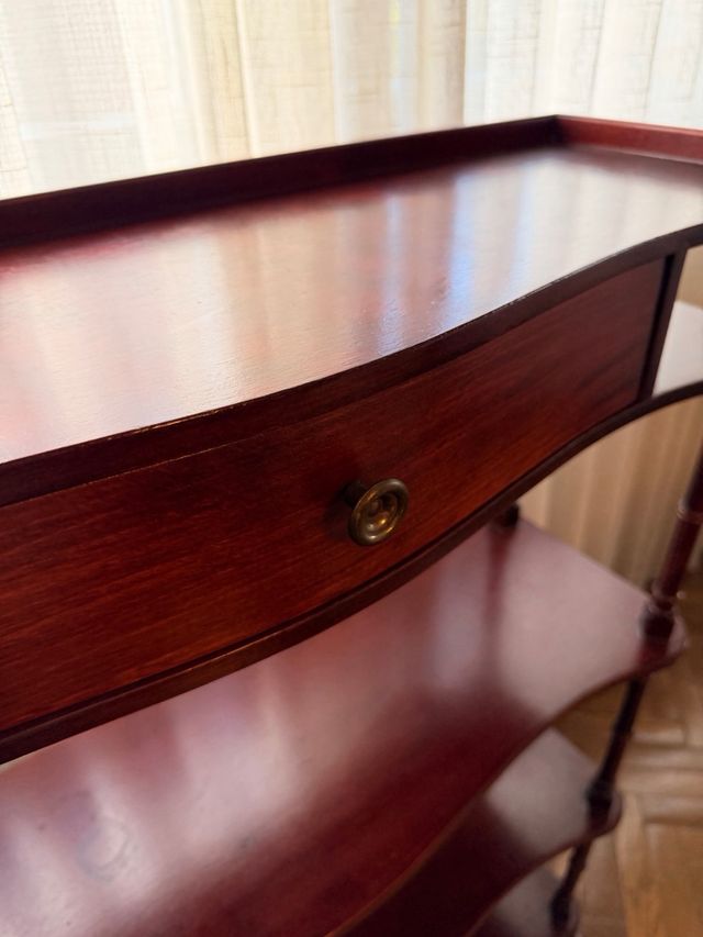 Mueble aparador de madera