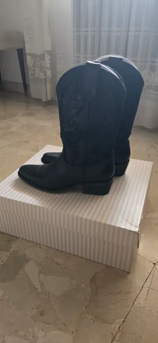 Botas IT SHOES Piel Talla 35 Negras