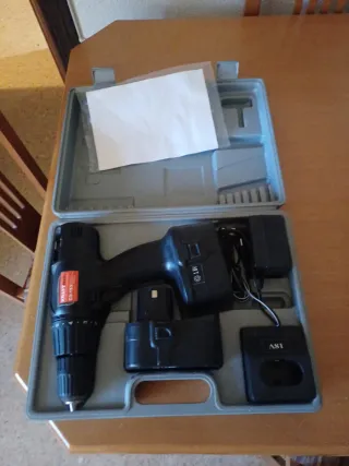 Taladro a batería Kraft Tech CD-183