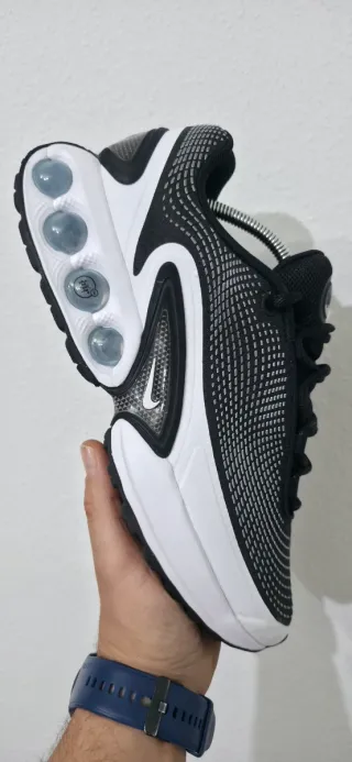 Nike Air Max DN Negro Blanco