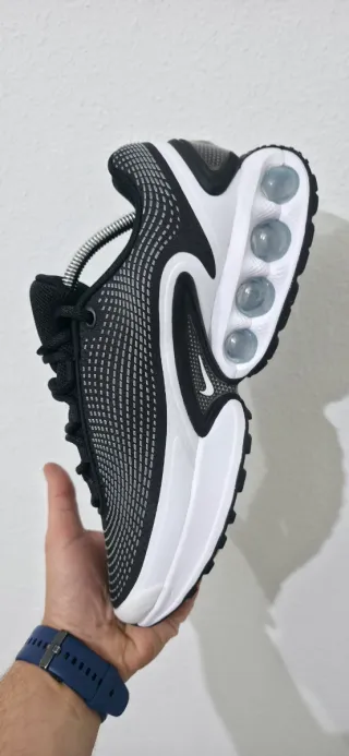 Nike Air Max DN Negro Blanco