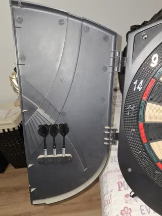 Diana Electrónica Boomerang con Armario