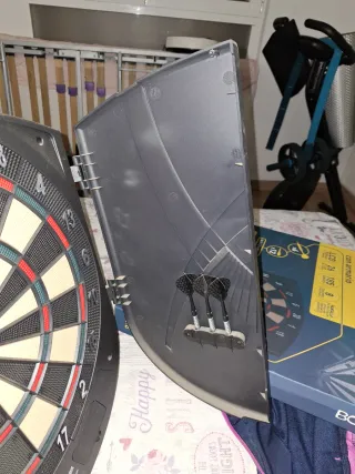 Diana Electrónica Boomerang con Armario