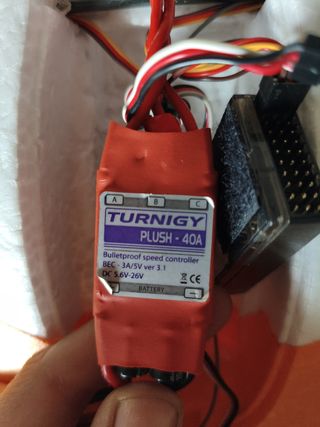 Avión rc ala volante