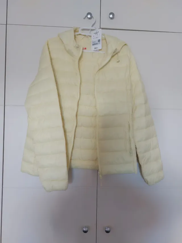 Abrigo amarillo talla S nuevo