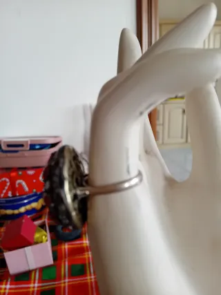 Anello vintage con pietre rosse e argento