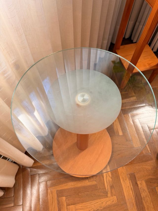 Mesa auxiliar cristal y madera