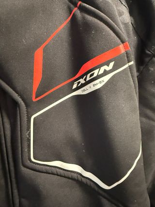 Chaqueta Ixon Invierno Negra y Roja