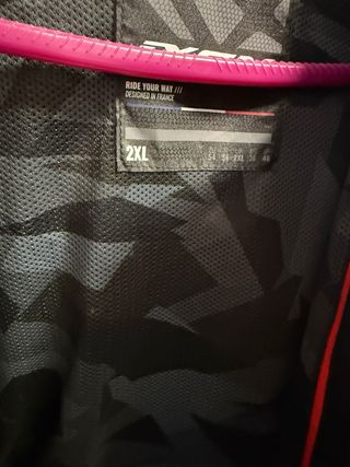 Chaqueta Ixon Invierno Negra y Roja