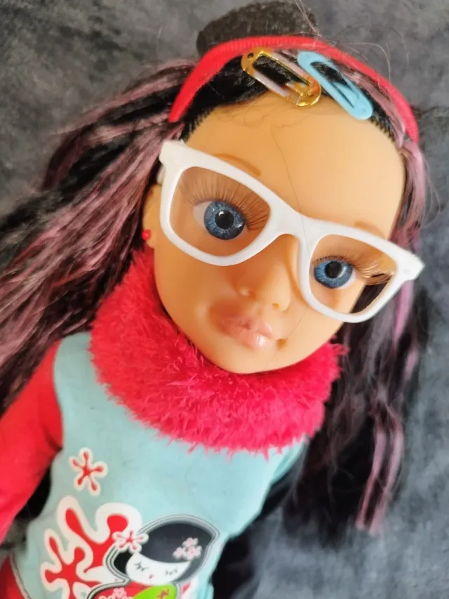 Nancy Tokio Muñeca con Accesorios