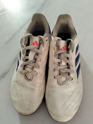 Botas de fútbol/rugby césped artificial talla 34