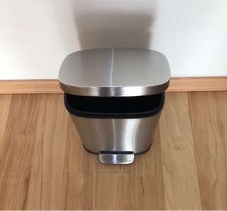 Cubo basura baño metal pedal