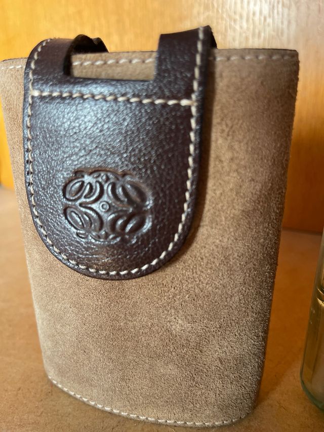 Petaca de cristal y ante