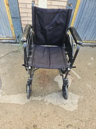 Silla de ruedas plegable