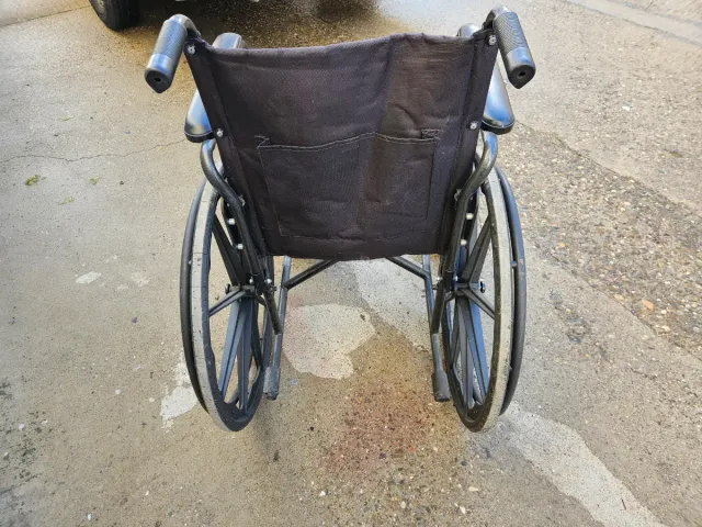 Silla de ruedas plegable