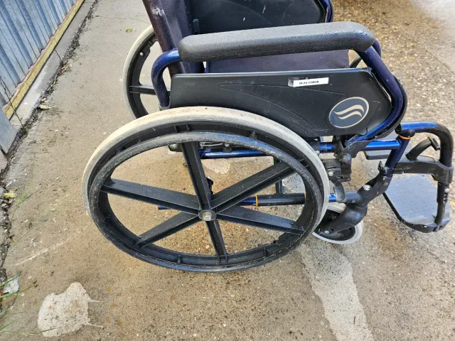 Silla de ruedas plegable