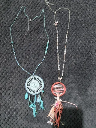 2 Colgantes Atrapasueños Cuentas y Cuero