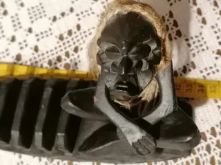 Scultura etnica in legno