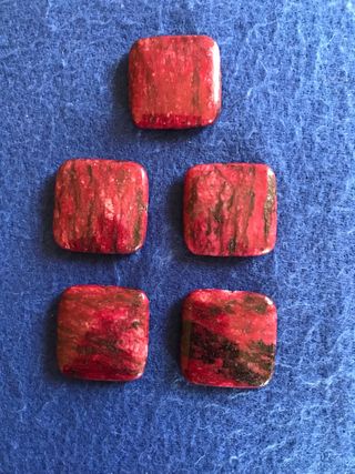 5 Piedras Naturales Rojas y Negras jaspe teñido