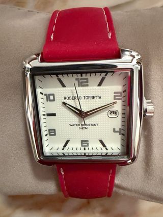 Reloj Roberto Torretta Diseño Cuadrado Correa Roja