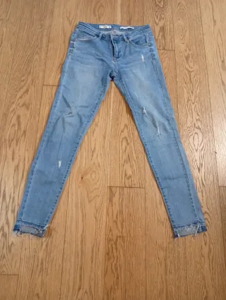 Vaqueros mujer desgastados super pitillo tobillero