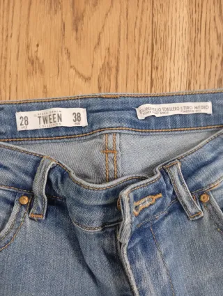 Vaqueros mujer desgastados super pitillo tobillero