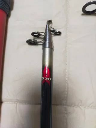 3 Cañas de Pescar + 1 Soporte de regalo