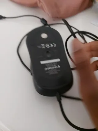 Ratón con cable y luces LED