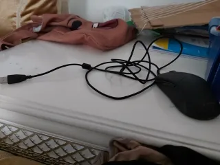 Ratón con cable y luces LED