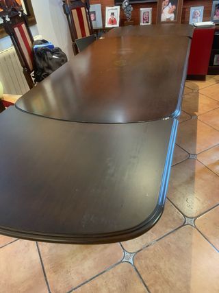 Mesa comedor y sillones madera